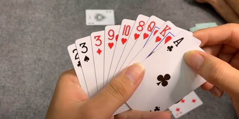 Bài phỏm lợi ích khi chơi
