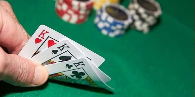 Bí kíp chơi liêng quan sát và phân tích đối thủ